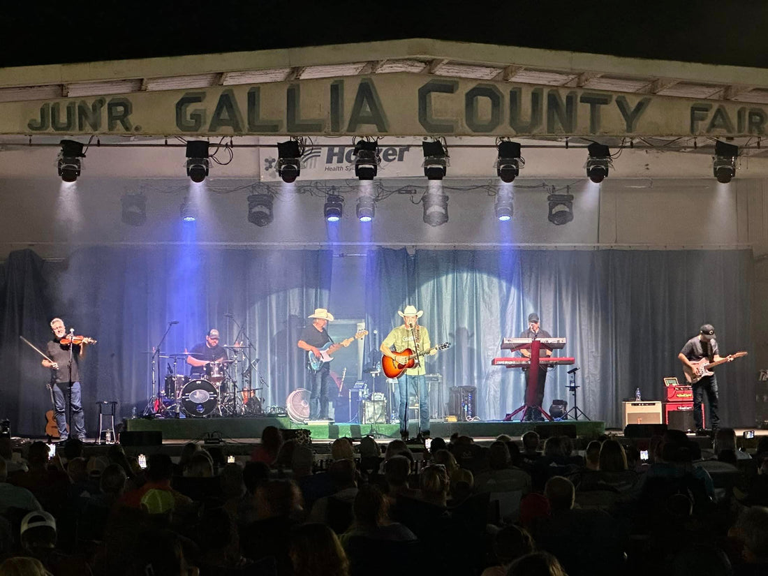 Tracy Byrd performs in Local Legends Designs T-Shirt
